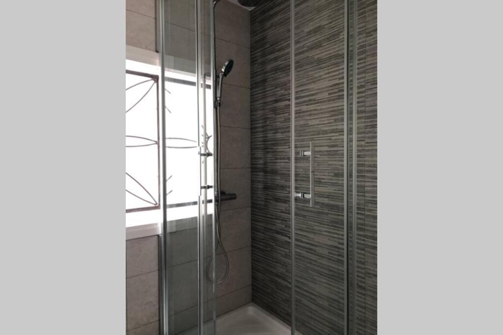 M3 Terrace. Cool Apartment 15 Min Center By Metro Esplugues de Llobregat Esterno foto