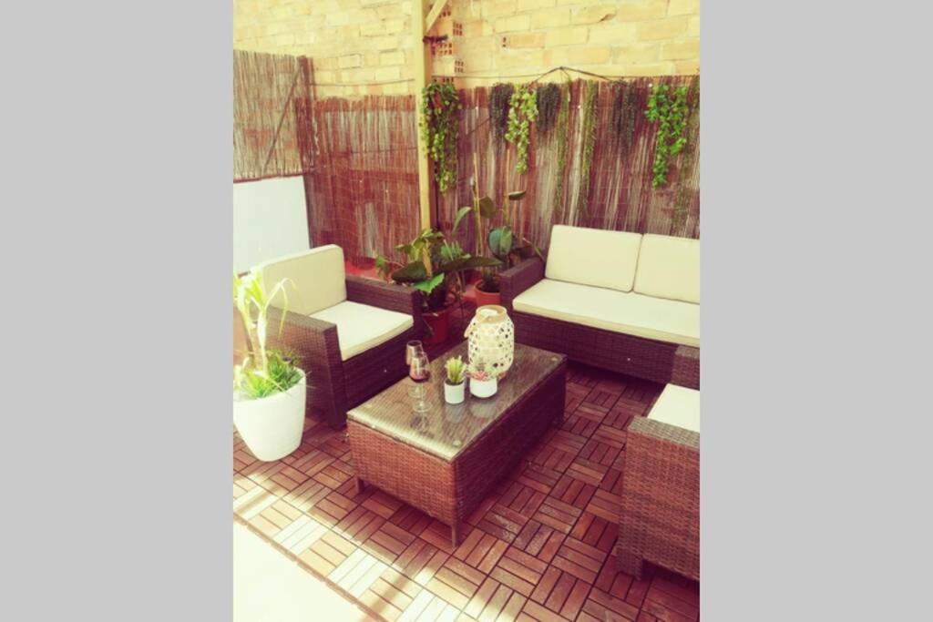 M3 Terrace. Cool Apartment 15 Min Center By Metro Esplugues de Llobregat Esterno foto