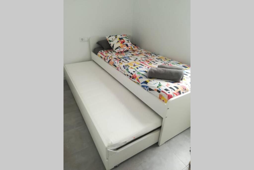 M3 Terrace. Cool Apartment 15 Min Center By Metro Esplugues de Llobregat Esterno foto